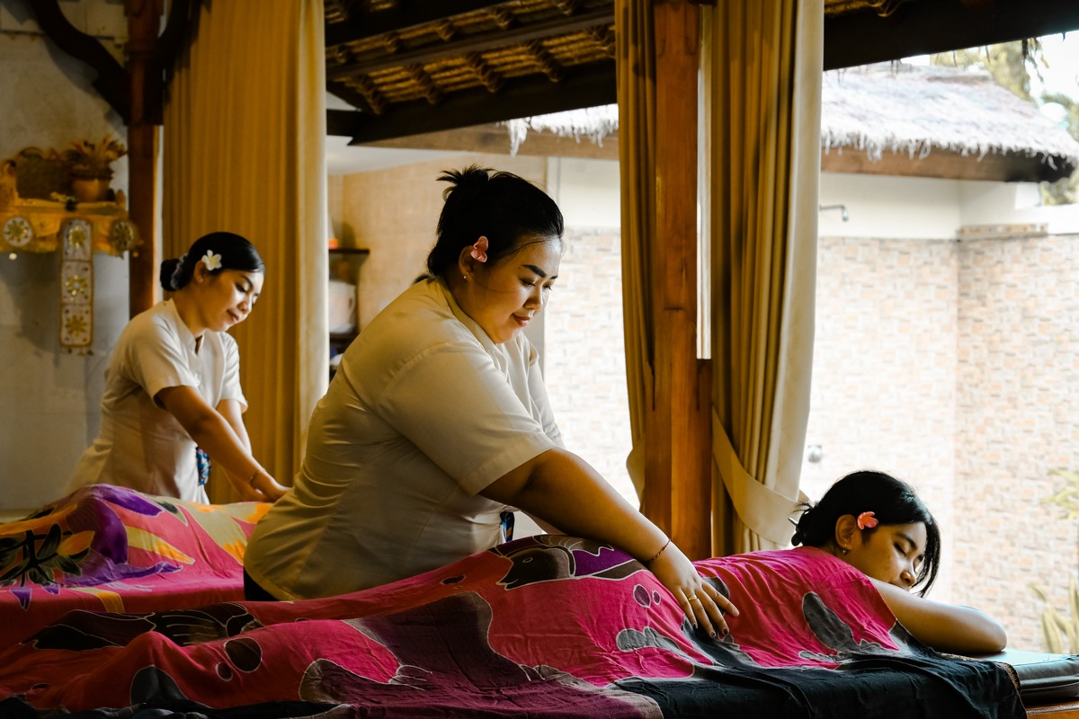 Back Massage - 30 minutes