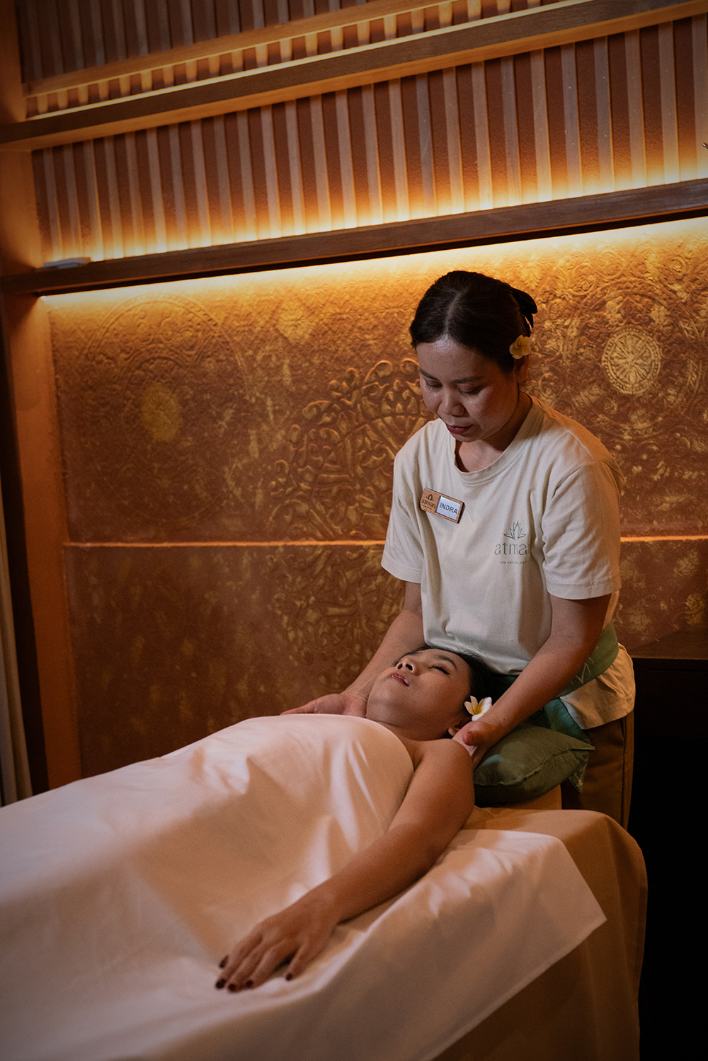 BACK & SHOULDER MASSAGE 60'
