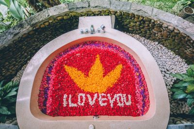 FLOATING FLOWER BATH - CHAMPAKA FLOWER BATH 30 MINUTES