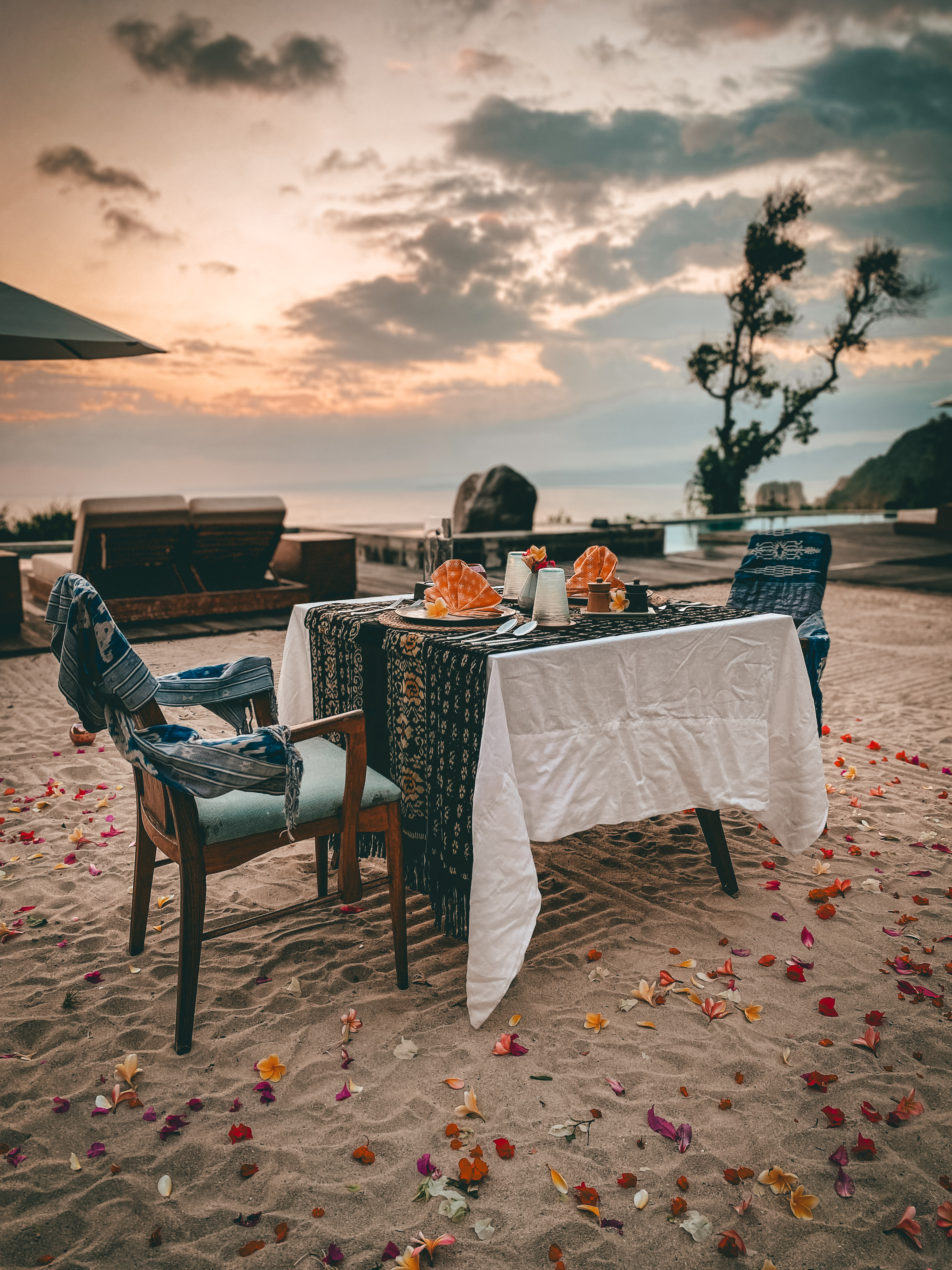 Romantic Dinner Include Glass of Mocktail