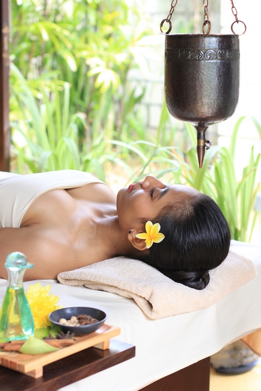 Body Massage - Shirodhara (1.5 Hour)