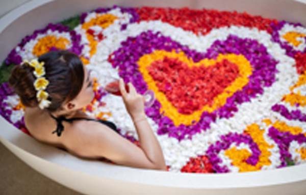 Romantic Flowers Bath 30 Minute