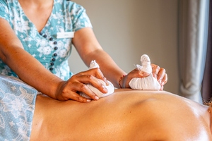 Herbal Ball Massage