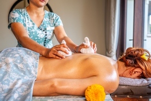 Herbal Ball Massage