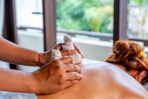 Herbal Ball Massage