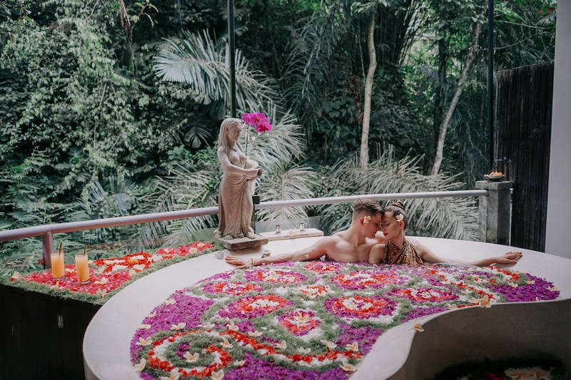 Romantic Honeymoon Spa Package (Couples) - 2 Hours 30 Minutes