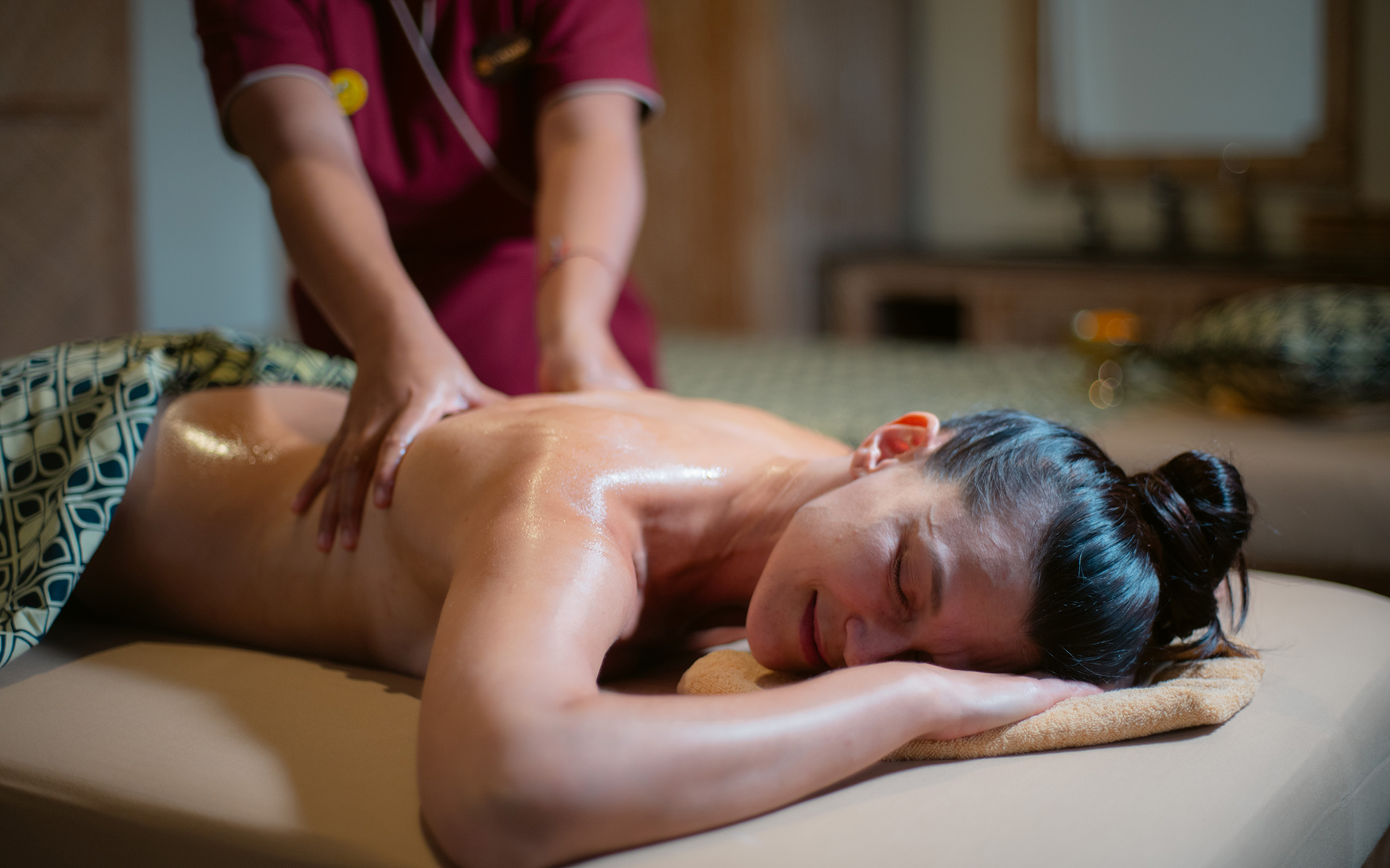 Taila Dhara/Oil Shirodara (60 Min.)