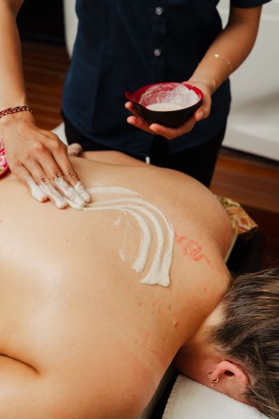 Body Scrub & Body Mask - 60 minutes