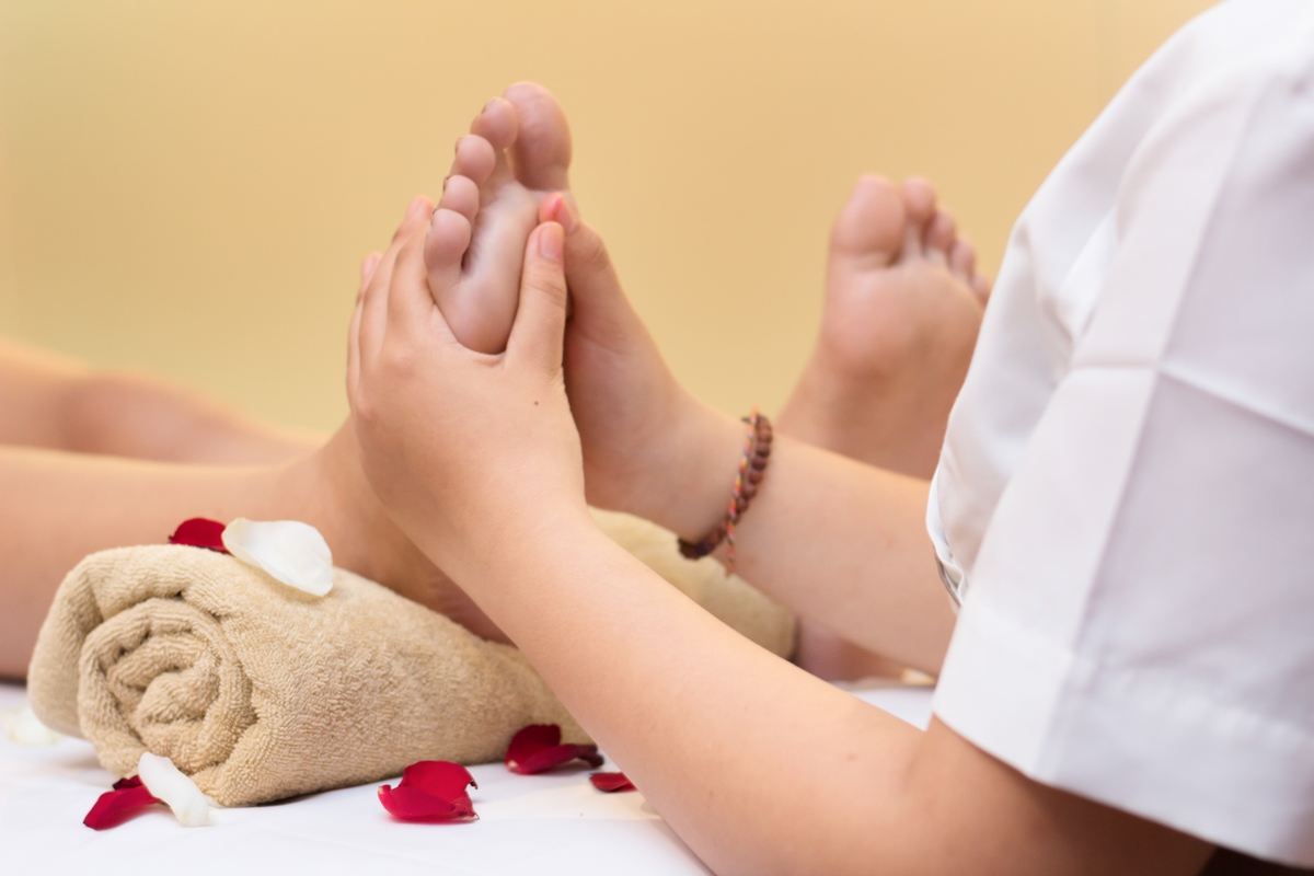 FOOT REFLEXOLOGY (60 MIN)