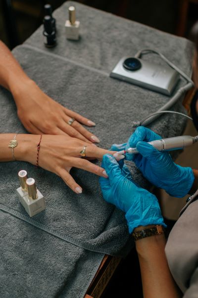 Spa Manicure (no color)