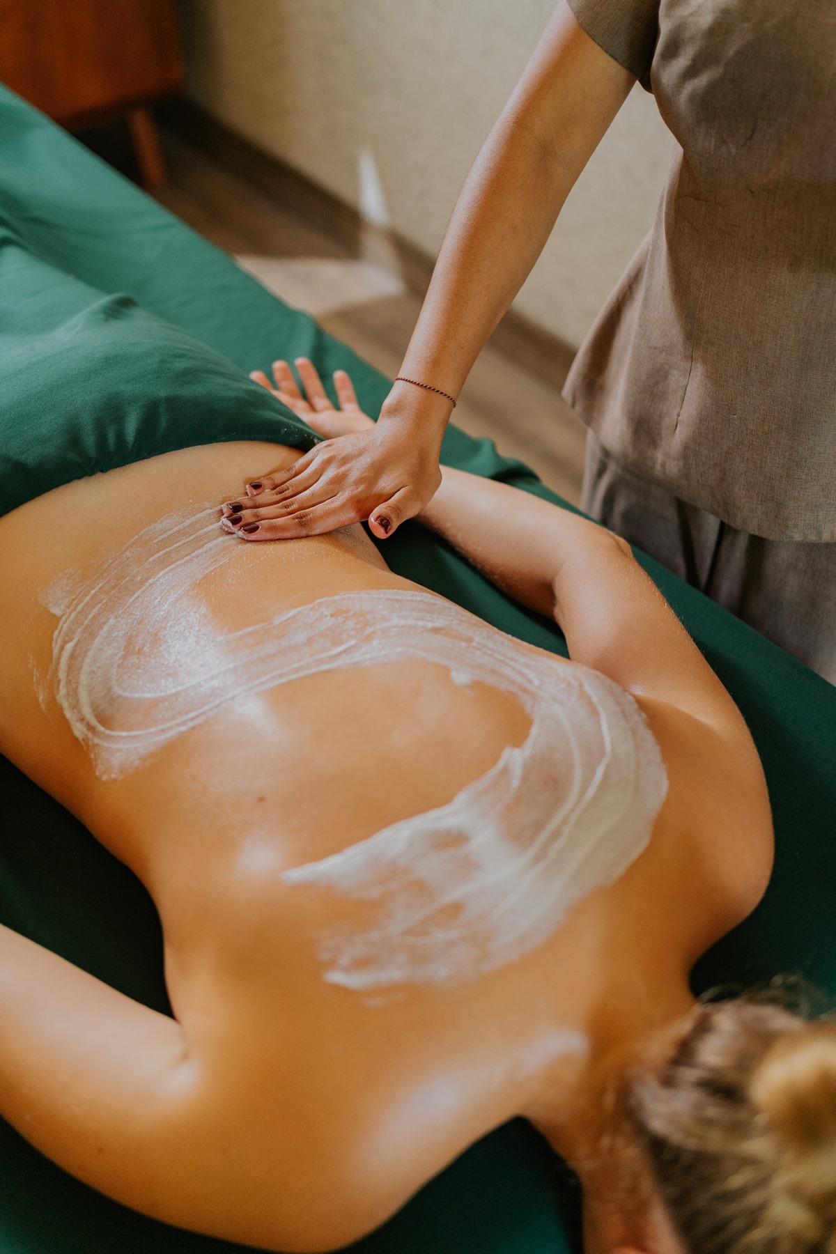 Body Scrub Tropical Flower and Mask (45 Minutes)