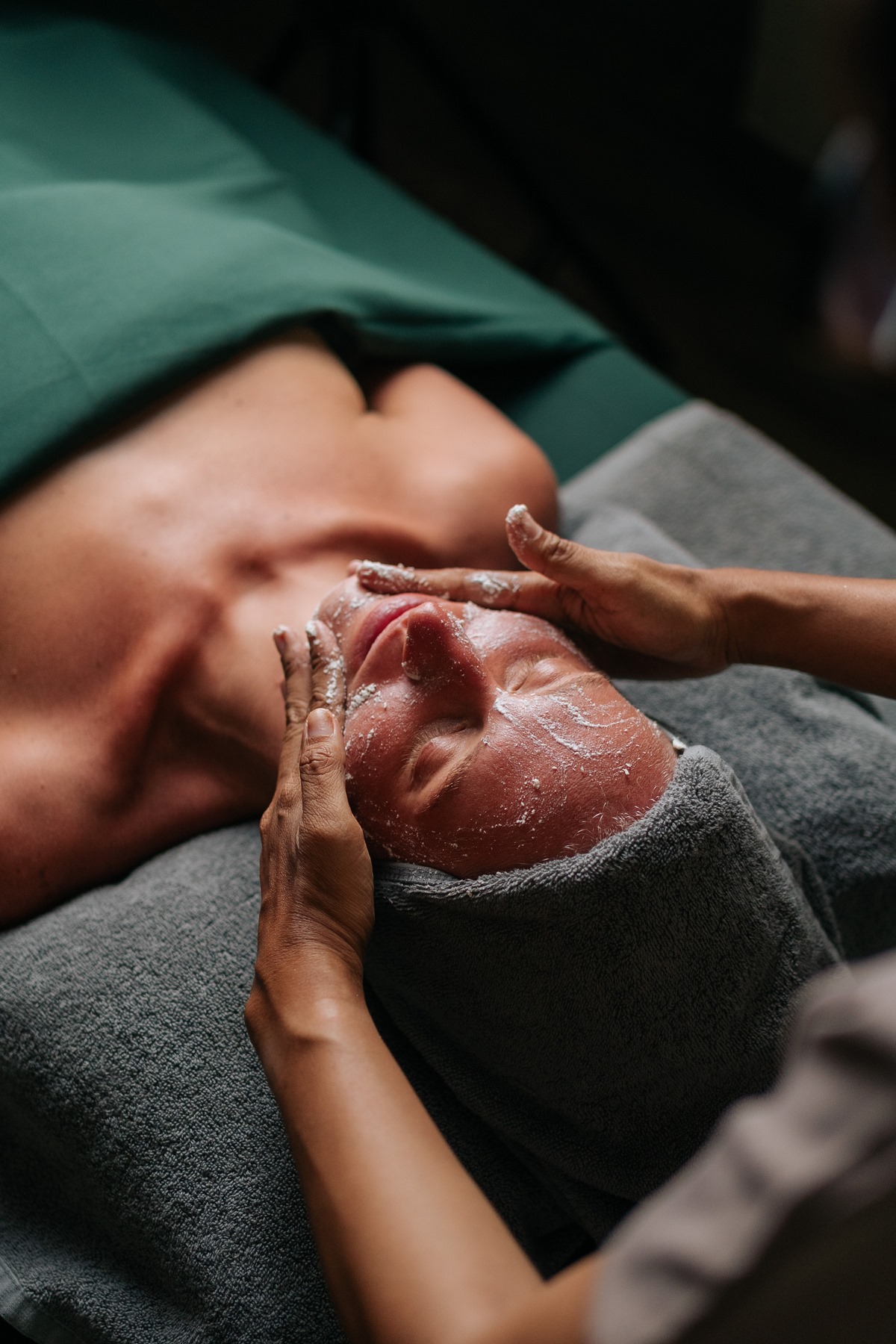 Deep Cleansing Pore Facial (60 Minutes)