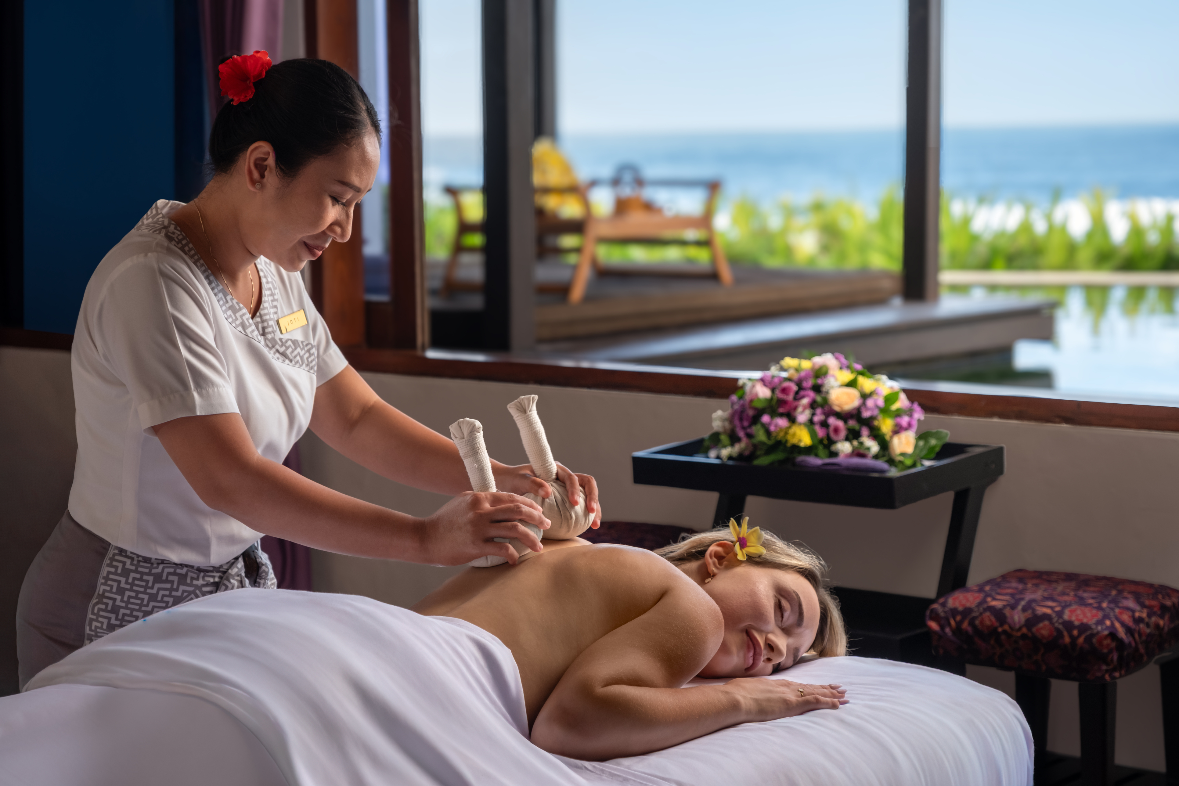 THAI HERBAL COMPRESS SENSATION